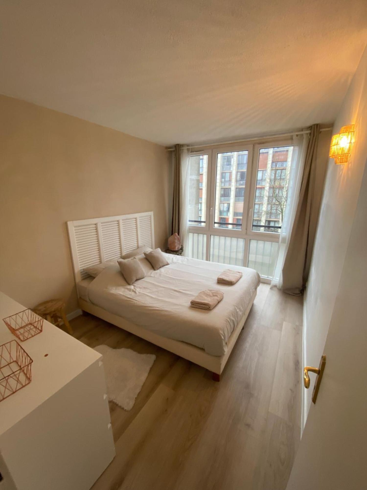 Moderne 2 Proche Paris Apartment